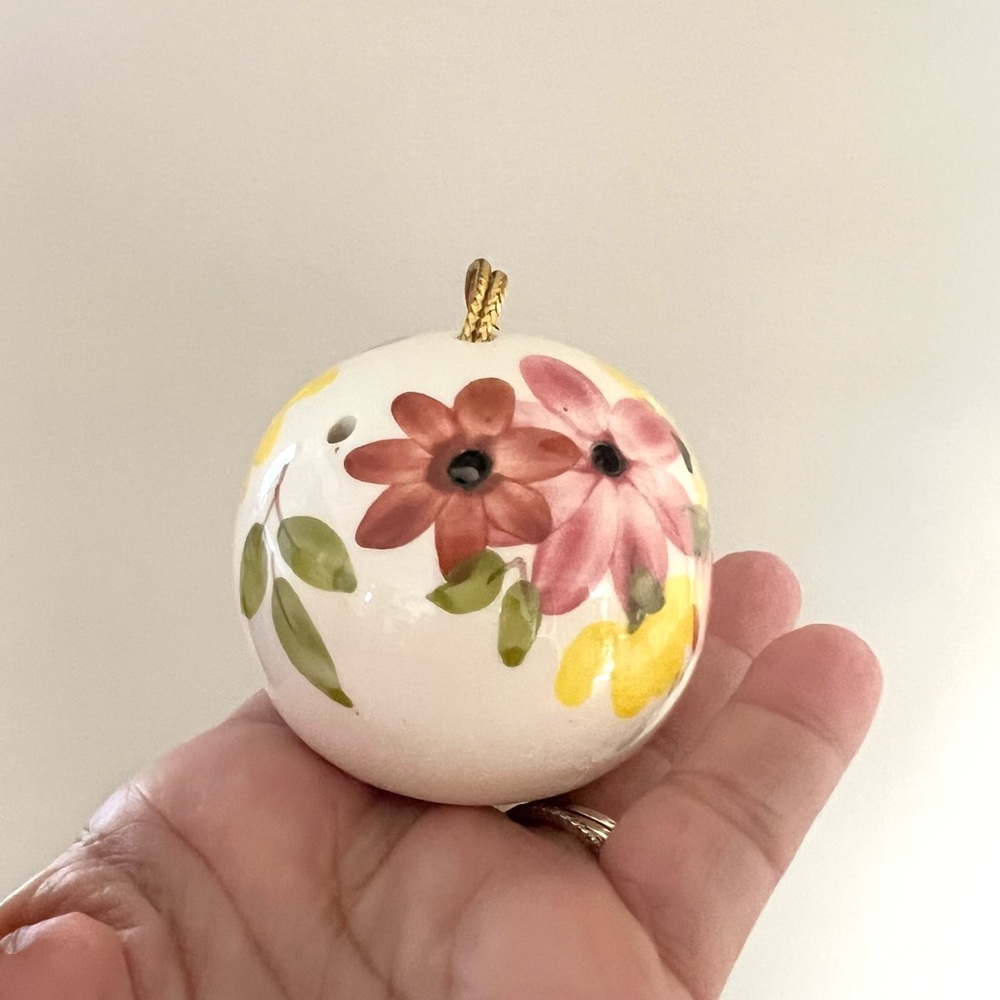 Toni Raymond Pottery vintage floral handmade pomander with gold string